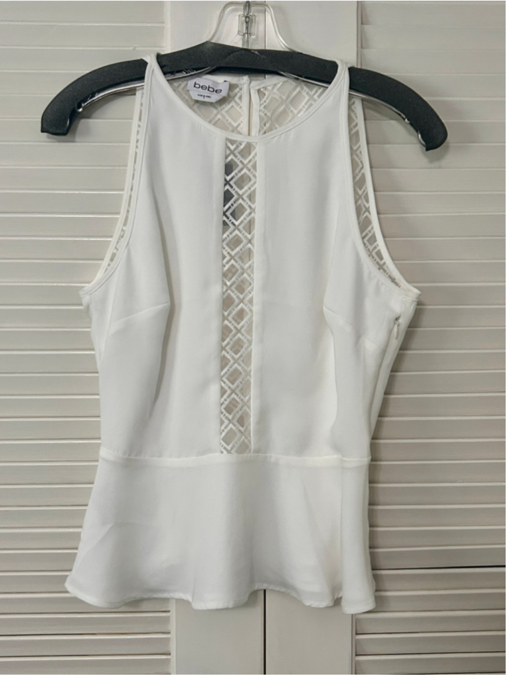 NWT bebe White Geometric Lace Peplum Top Size 6